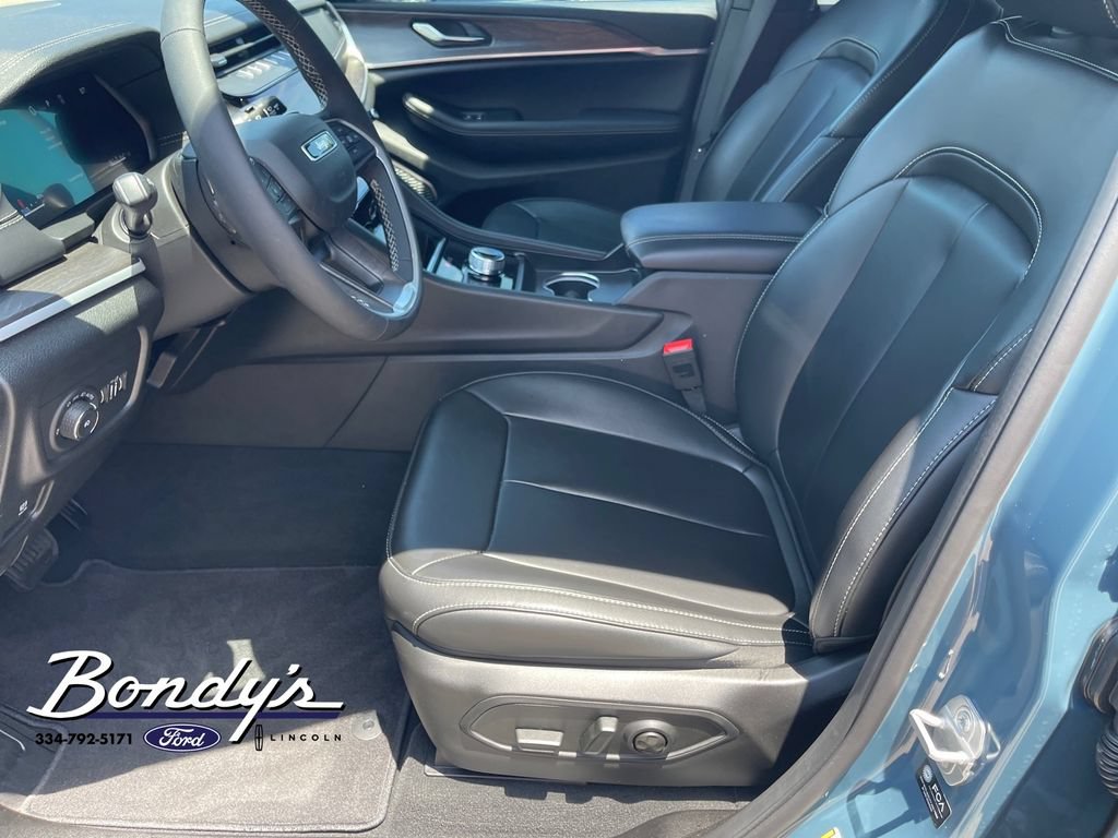 Used 2026 Jeep Grand Cherokee L Limited w/ Limited Altitude Package RWD image 10