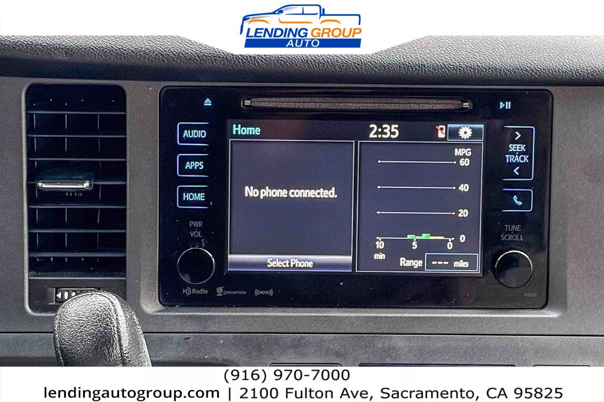 Used 2017 Toyota Sienna LE image 13