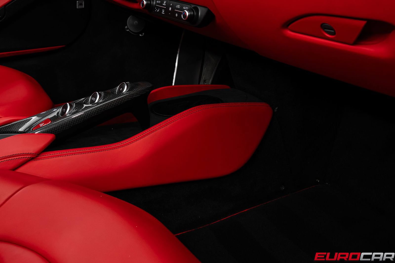 Used 2021 Ferrari F8 Tributo RWD image 48