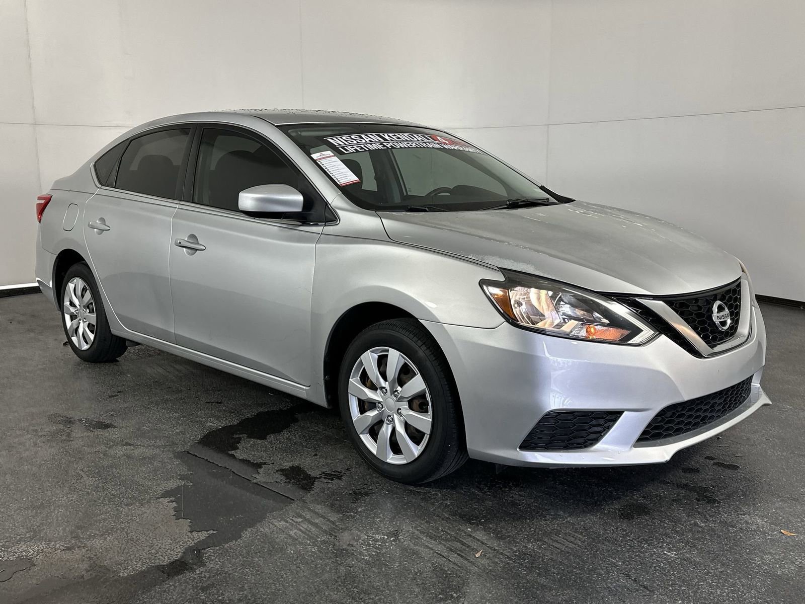 Used 2017 Nissan Sentra SV image 2