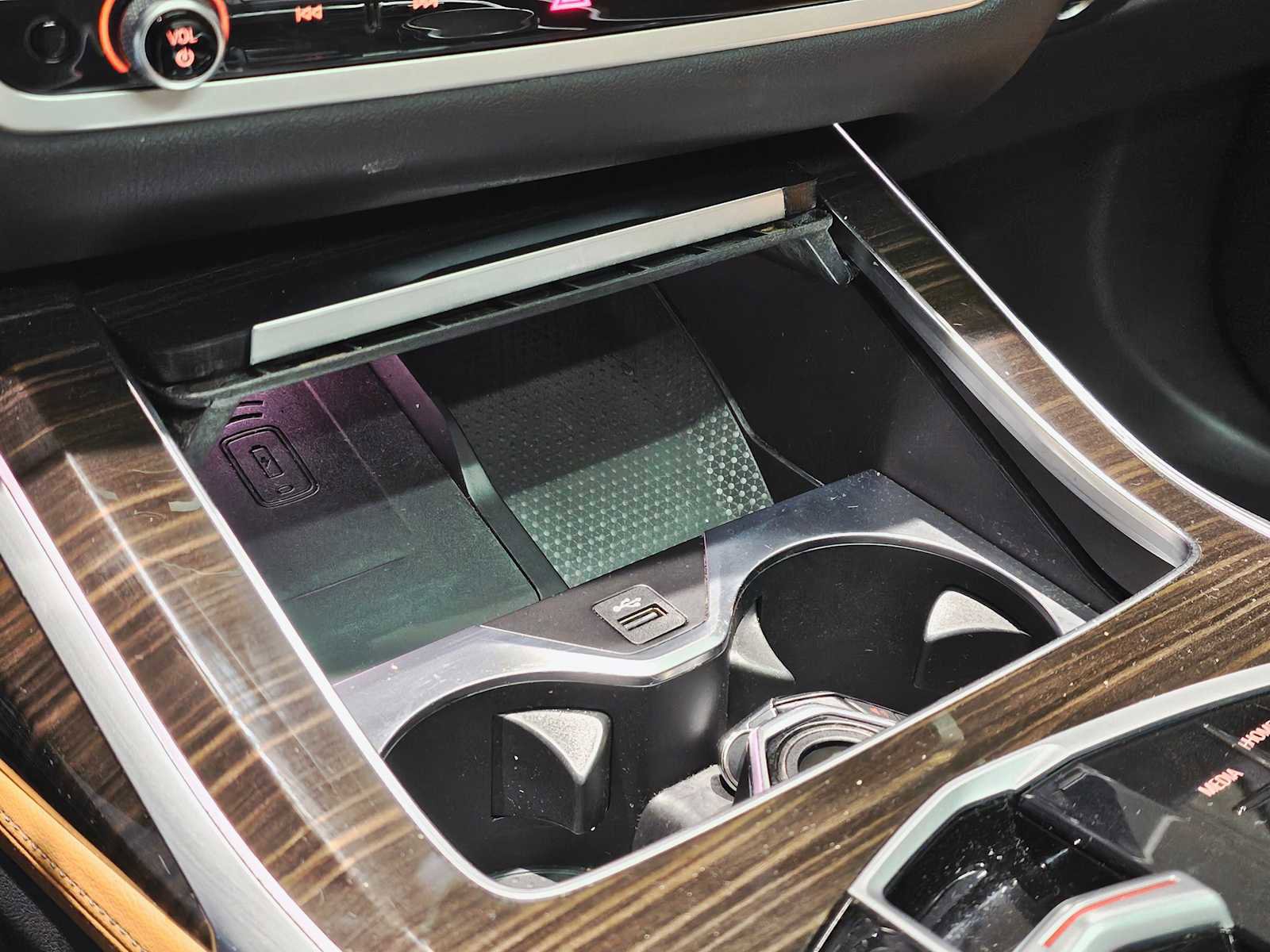 Used 2024 BMW X7 xDrive40i w/ M Sport Package image 19