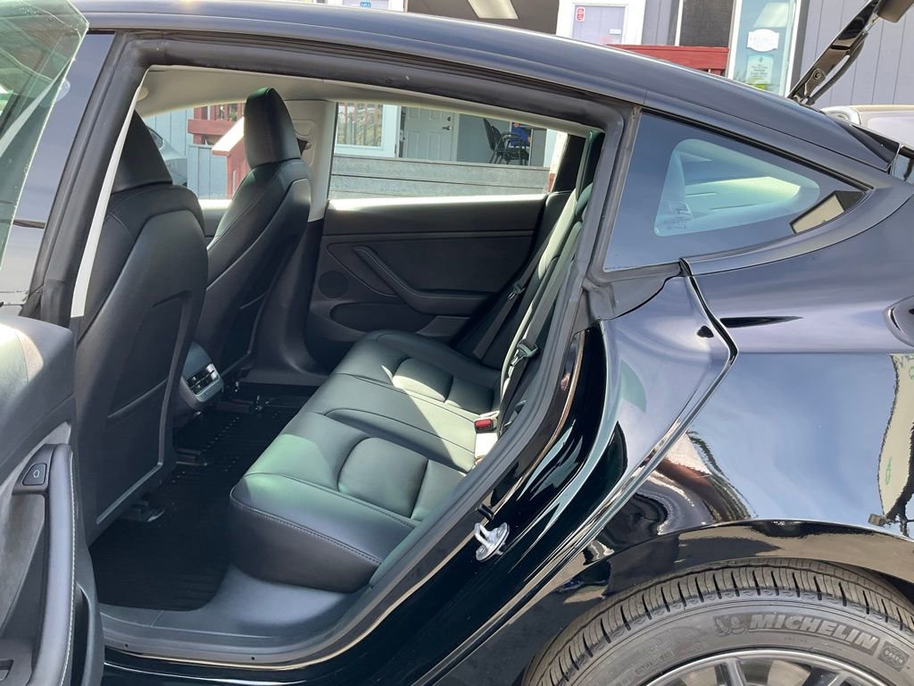 Used 2023 Tesla Model 3 Standard Range RWD image 7