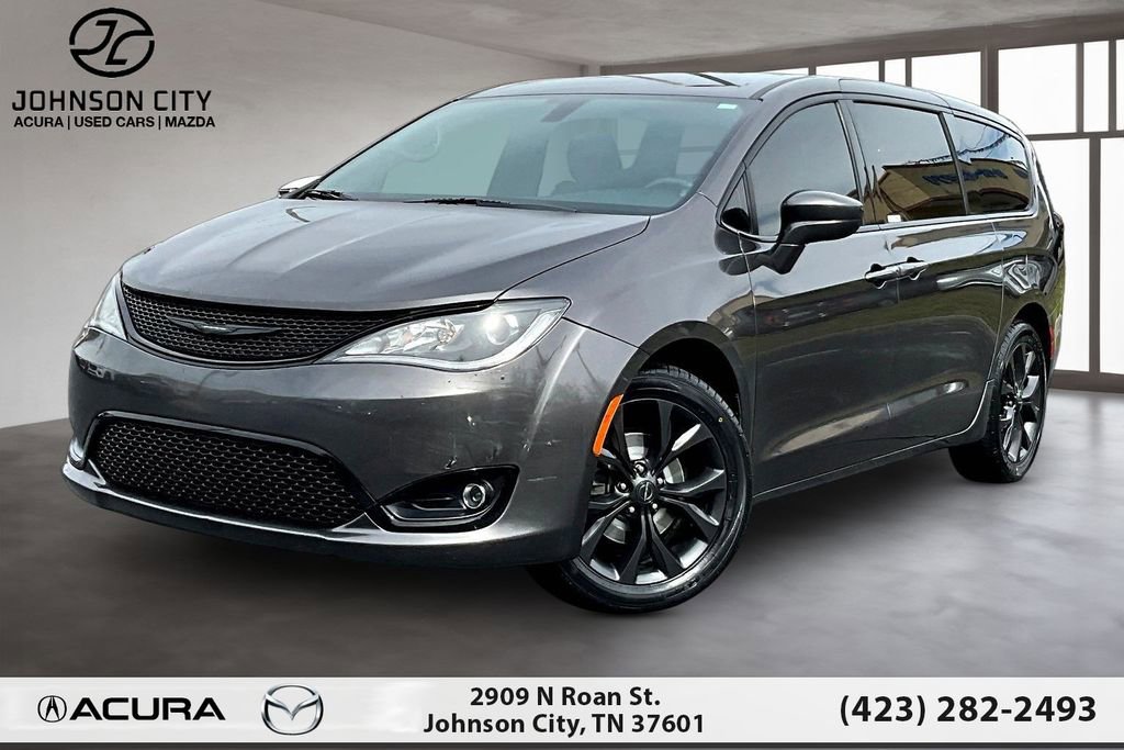 Used 2020 Chrysler Pacifica Touring w/ S Appearance Package