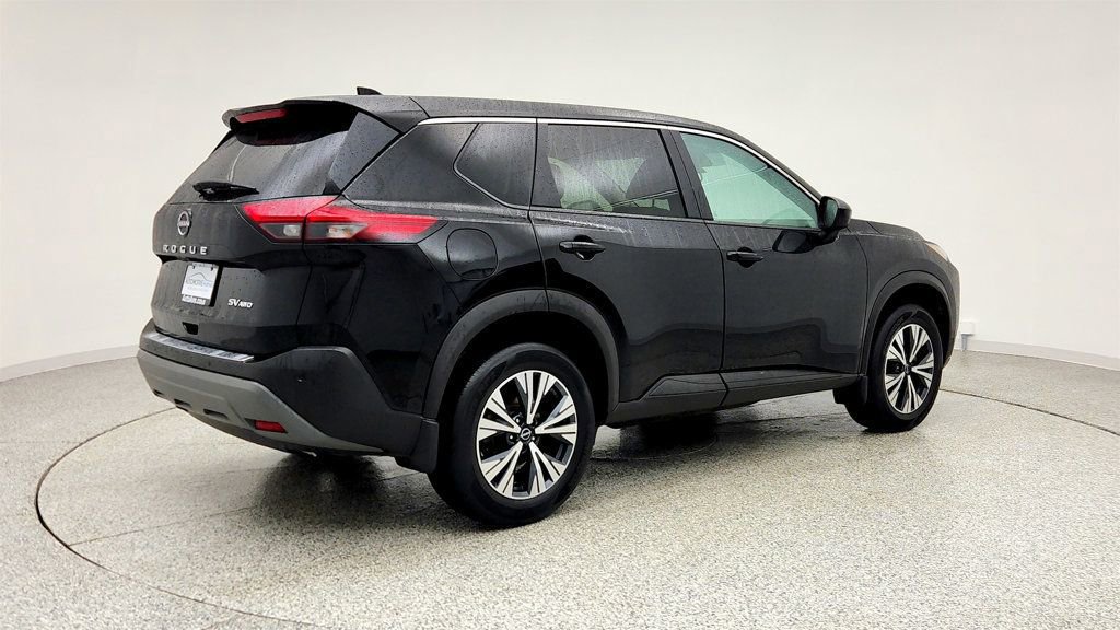 Used 2023 Nissan Rogue SV image 5