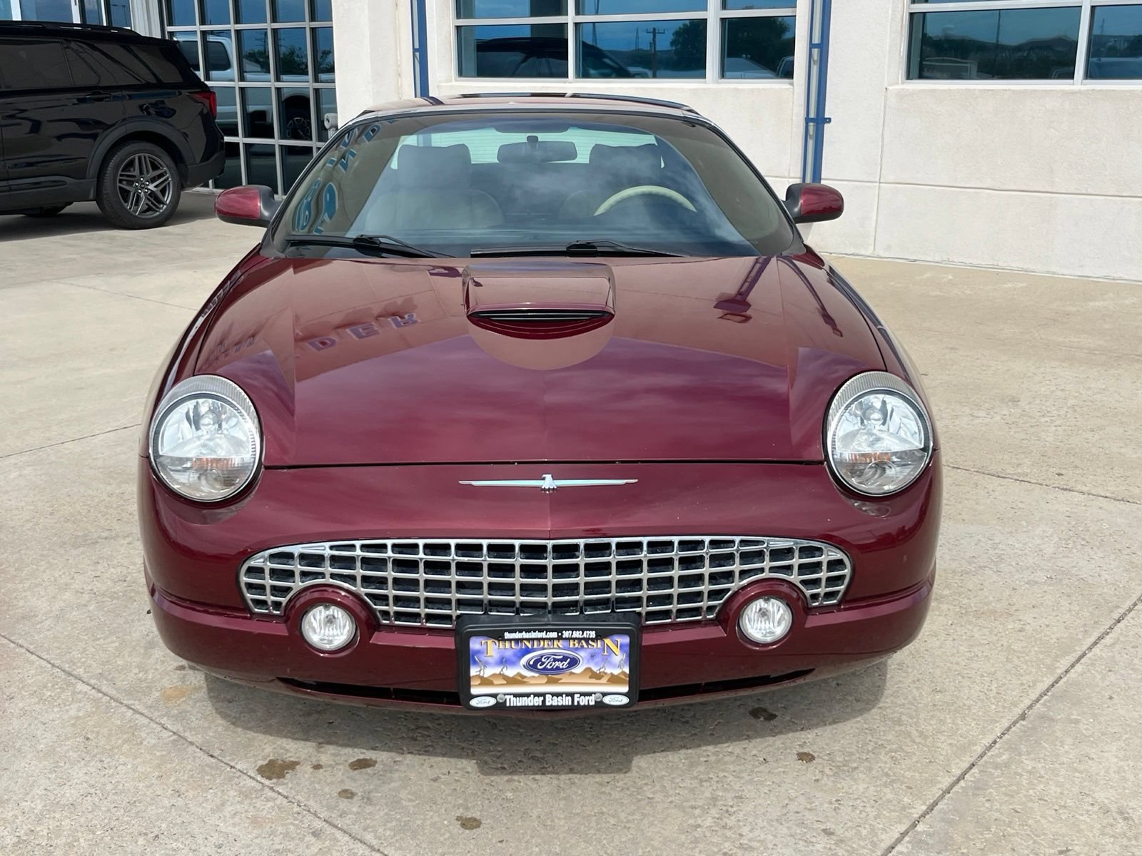 Used 2004 Ford Thunderbird RWD image 2