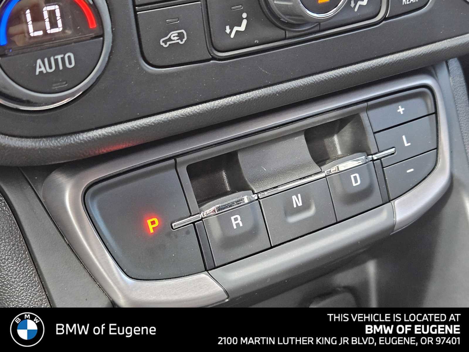 Used 2023 GMC Terrain AT4 image 31