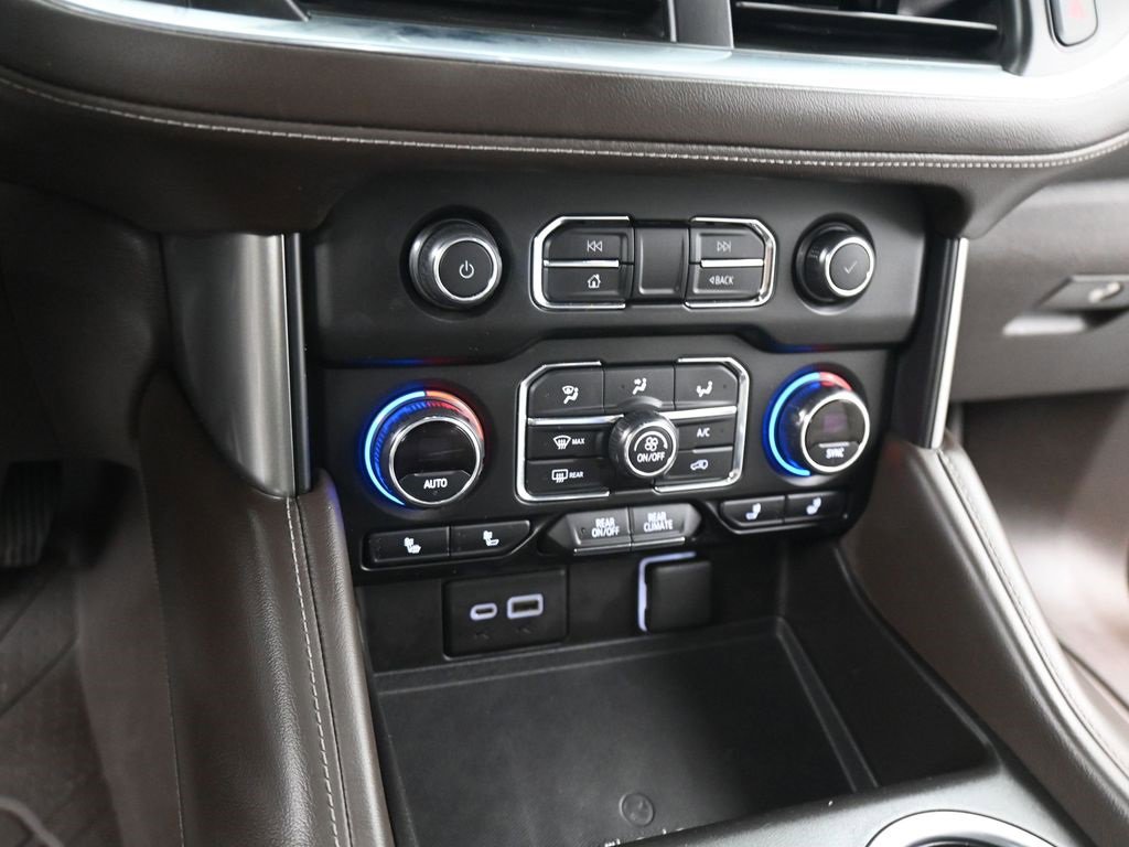 Used 2021 Chevrolet Tahoe Z71 w/ Z71 Off-Road Package image 3