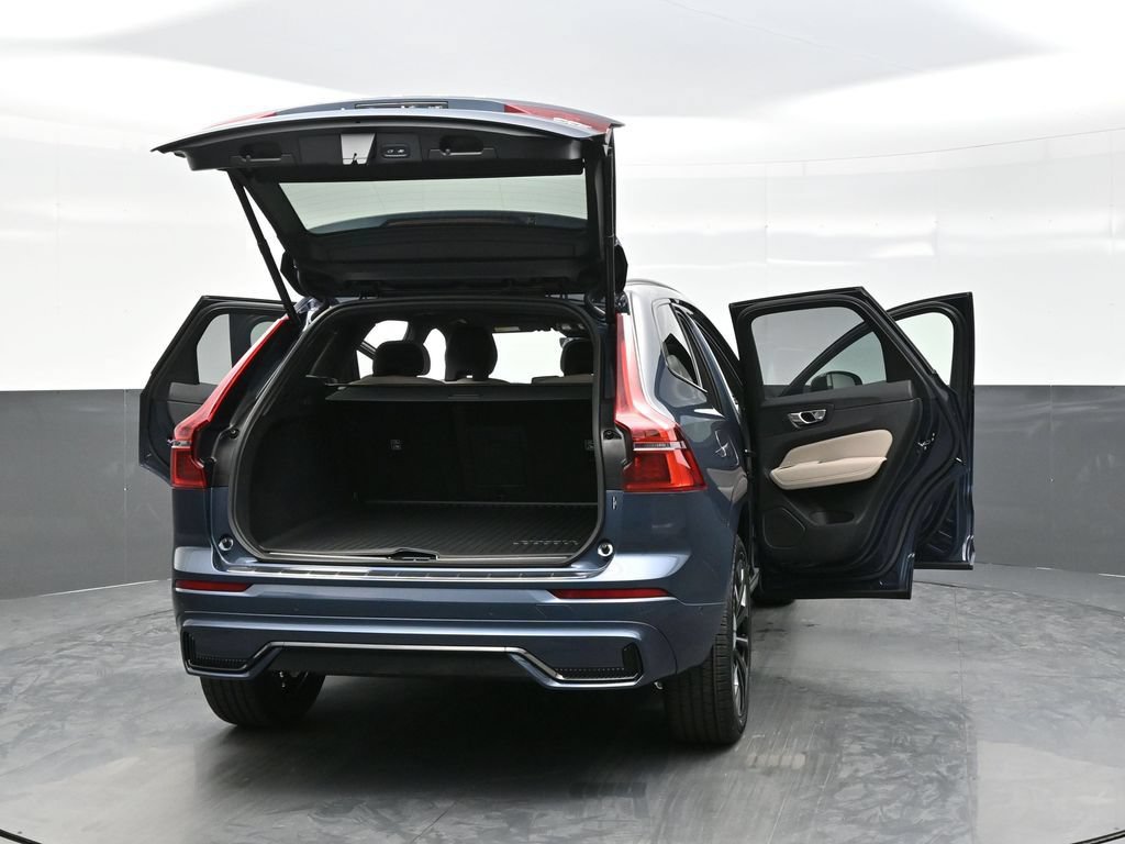 New 2026 Volvo XC60 B5 Plus w/ Climate Package AWD/4WD image 42