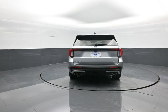 Certified 2025 Ford Explorer Platinum w/ Ultimate Package image 6