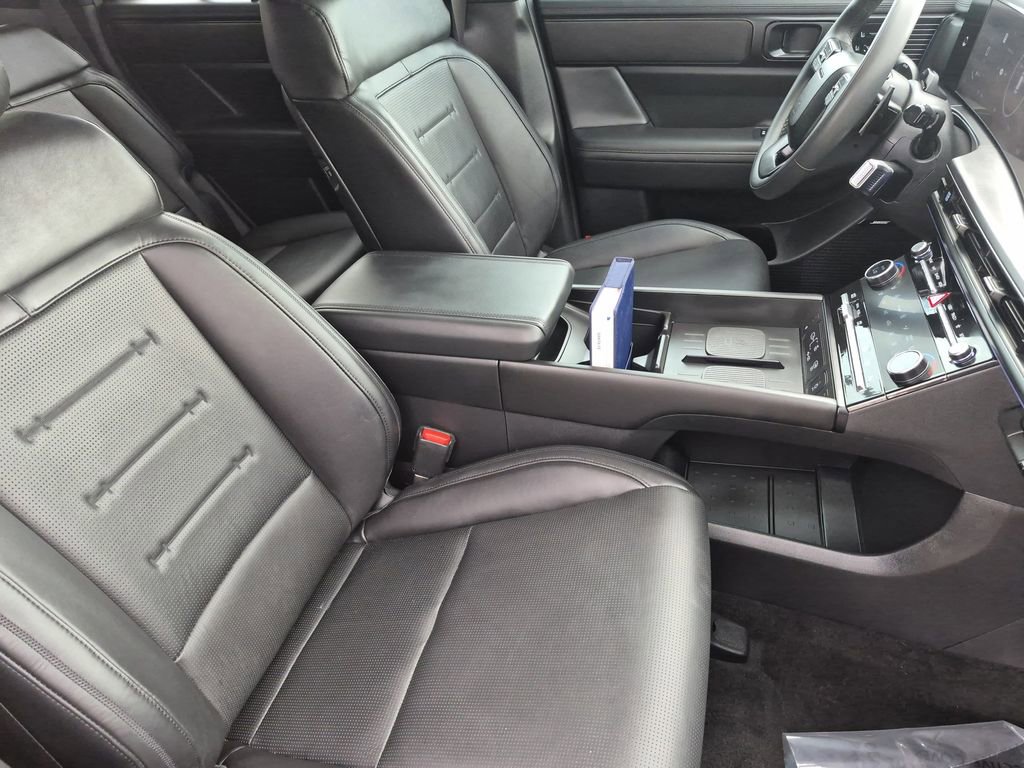 Used 2024 Hyundai Santa Fe Calligraphy image 16