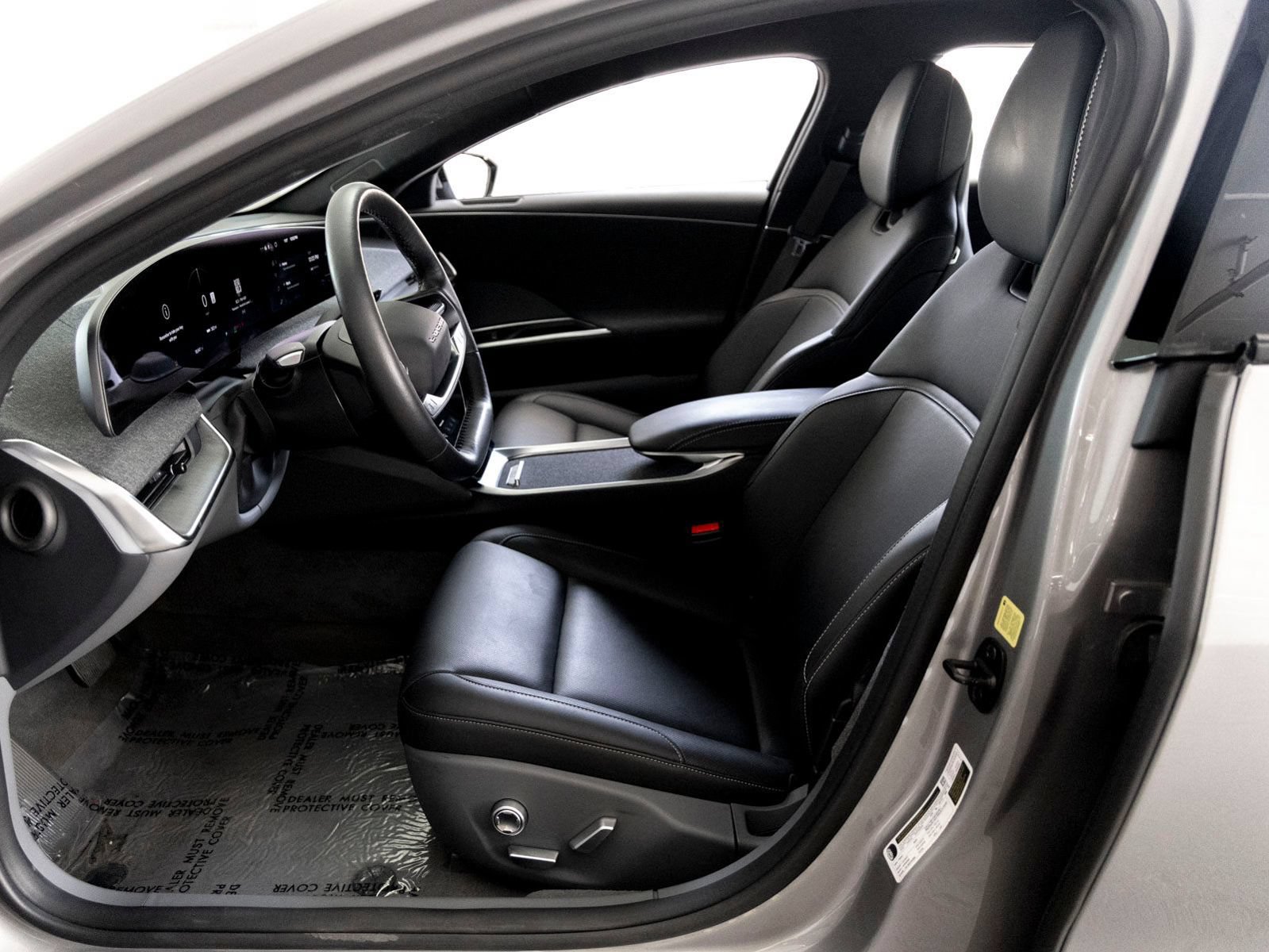 Used 2024 Lucid Air Touring AWD/4WD image 11