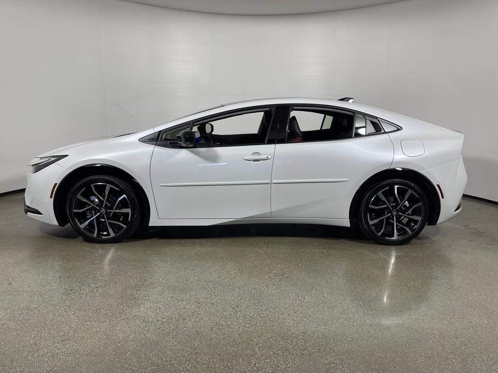 New 2027 Toyota Prius Plug-In Hybrid w/ Limited Premium Package FWD image 6