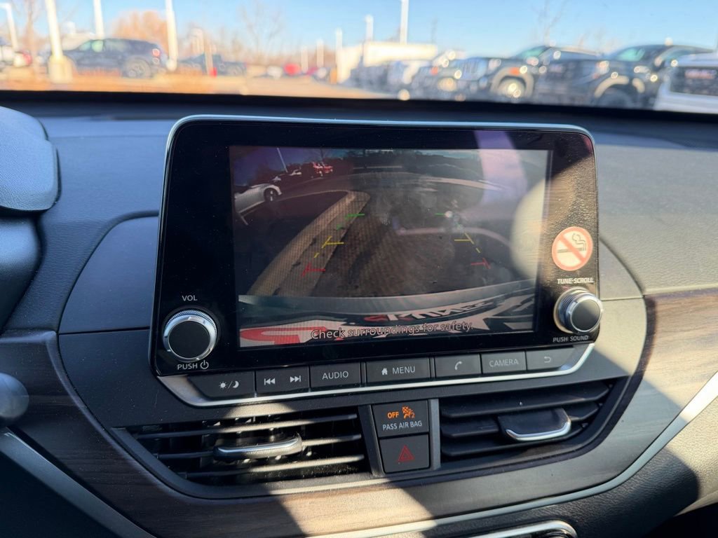 Used 2024 Nissan Altima 2.5 SV image 25