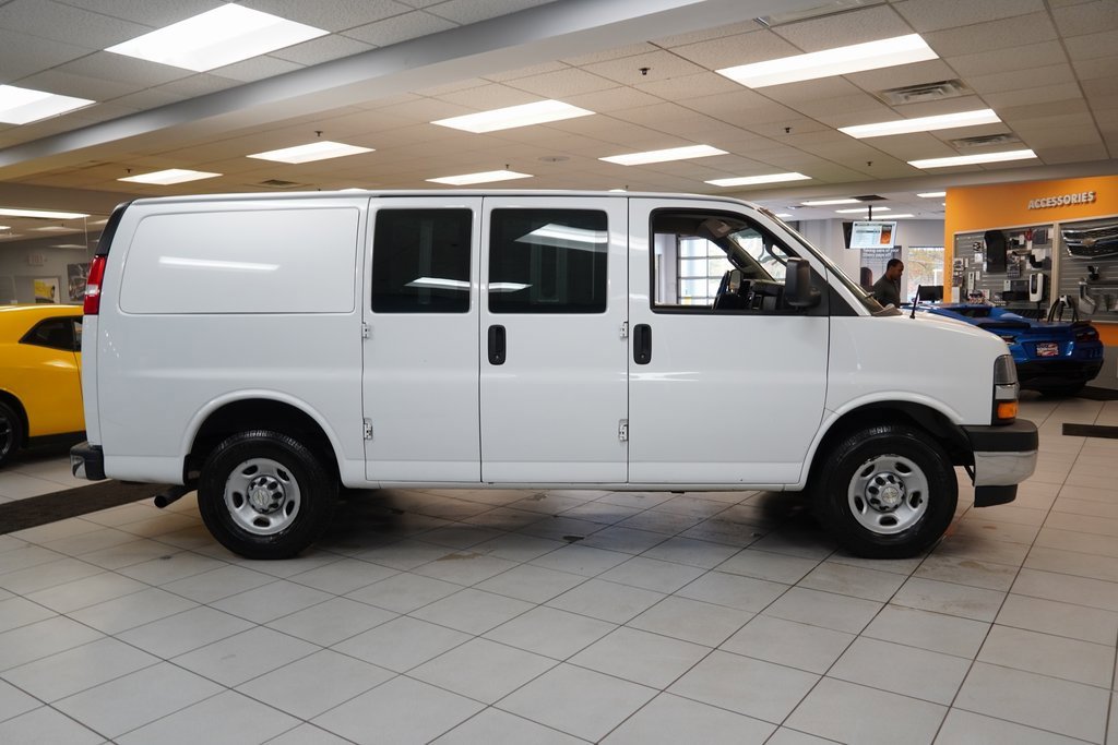 Used 2021 Chevrolet Express 2500 w/ Driver Convenience Package image 14