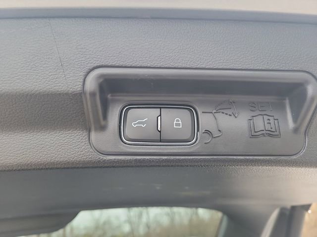 Used 2022 Ford Explorer Timberline image 11