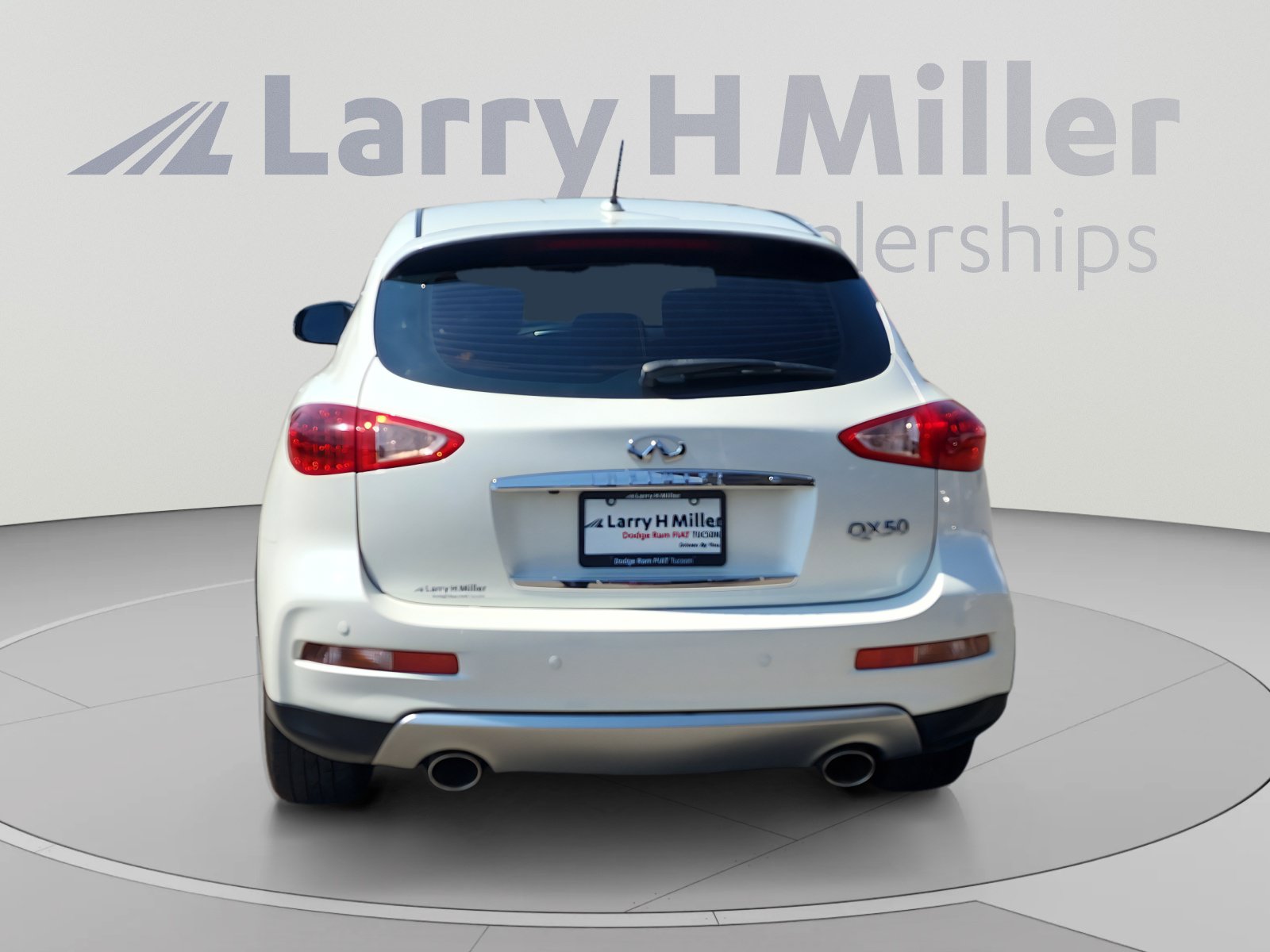 Used 2017 INFINITI QX50 2WD image 4