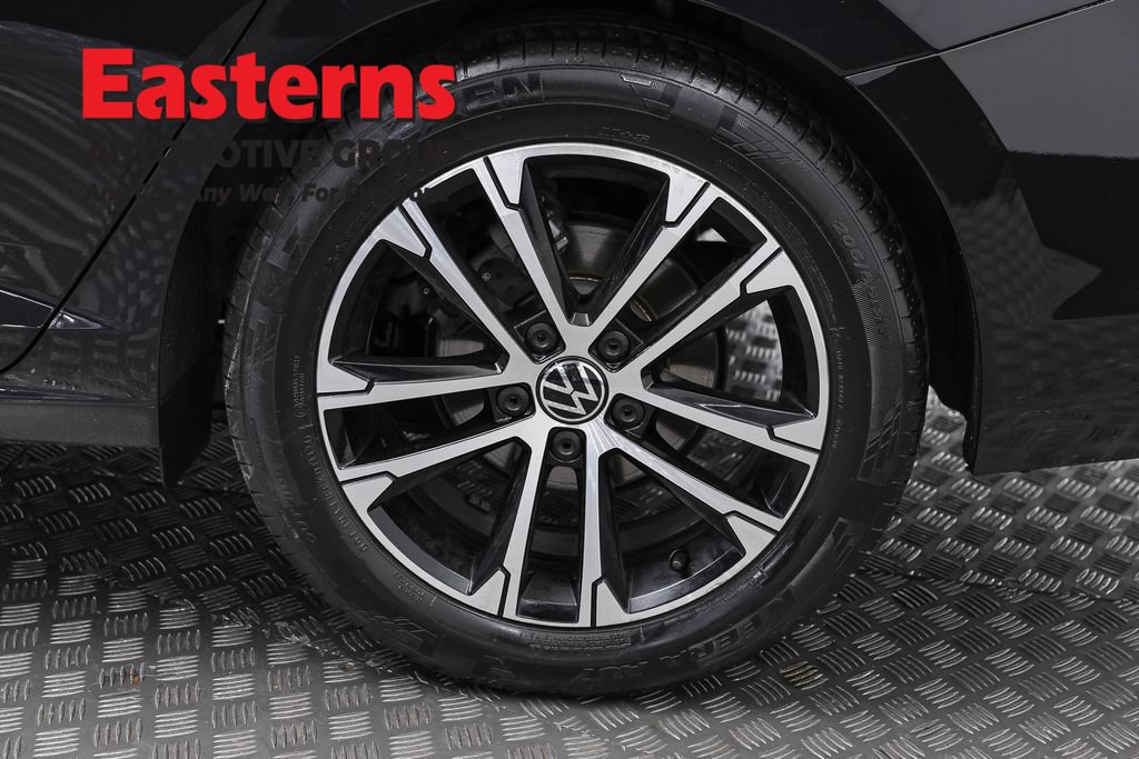 Used 2025 Volkswagen Jetta Sport FWD image 33