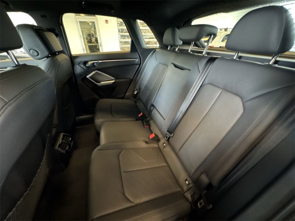 New 2025 Audi Q3 2.0T Premium image 22