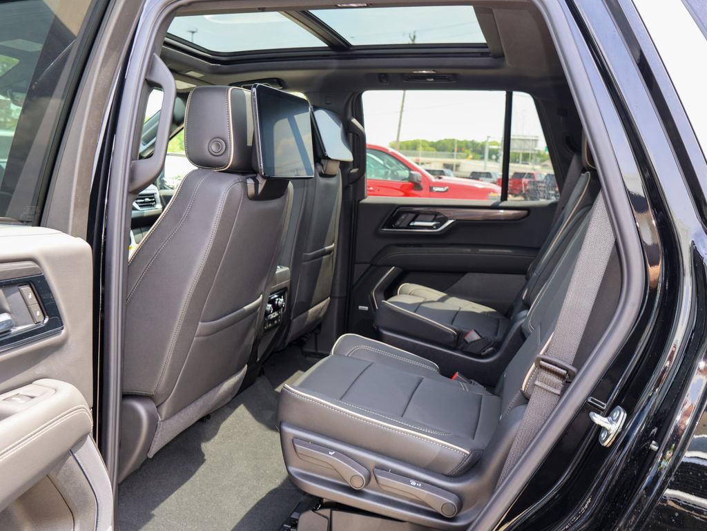 New 2026 GMC Yukon Elevation w/ Elevation Premium Package AWD/4WD image 13