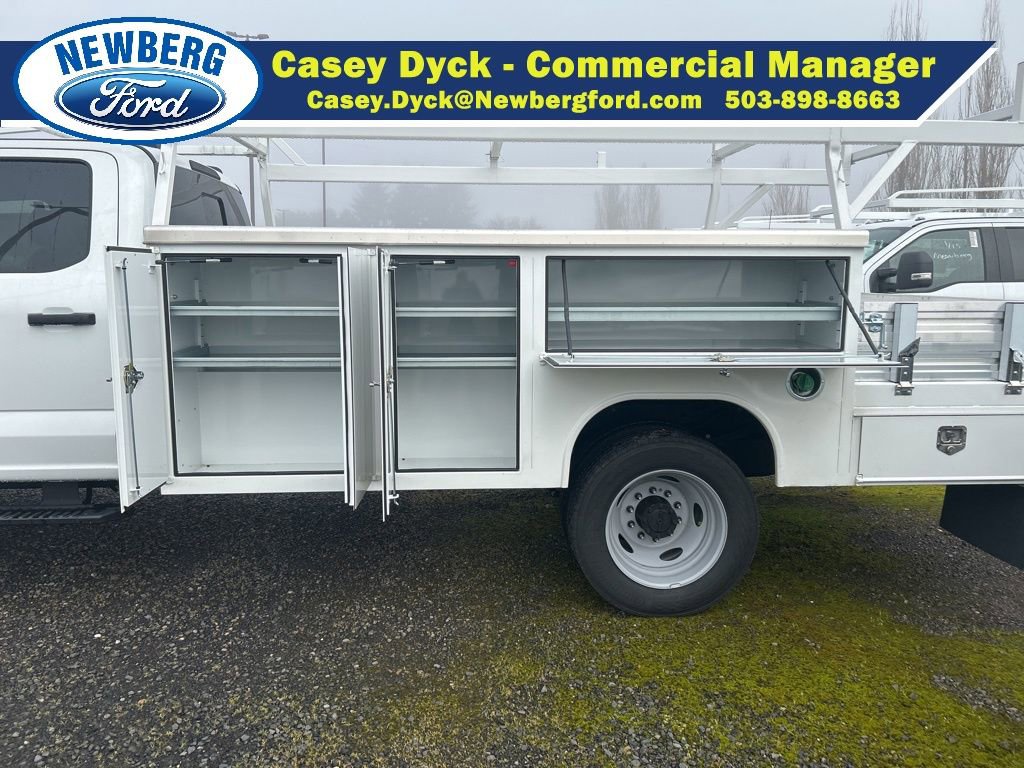 New 2026 Ford F550 4x4 Crew Cab image 4