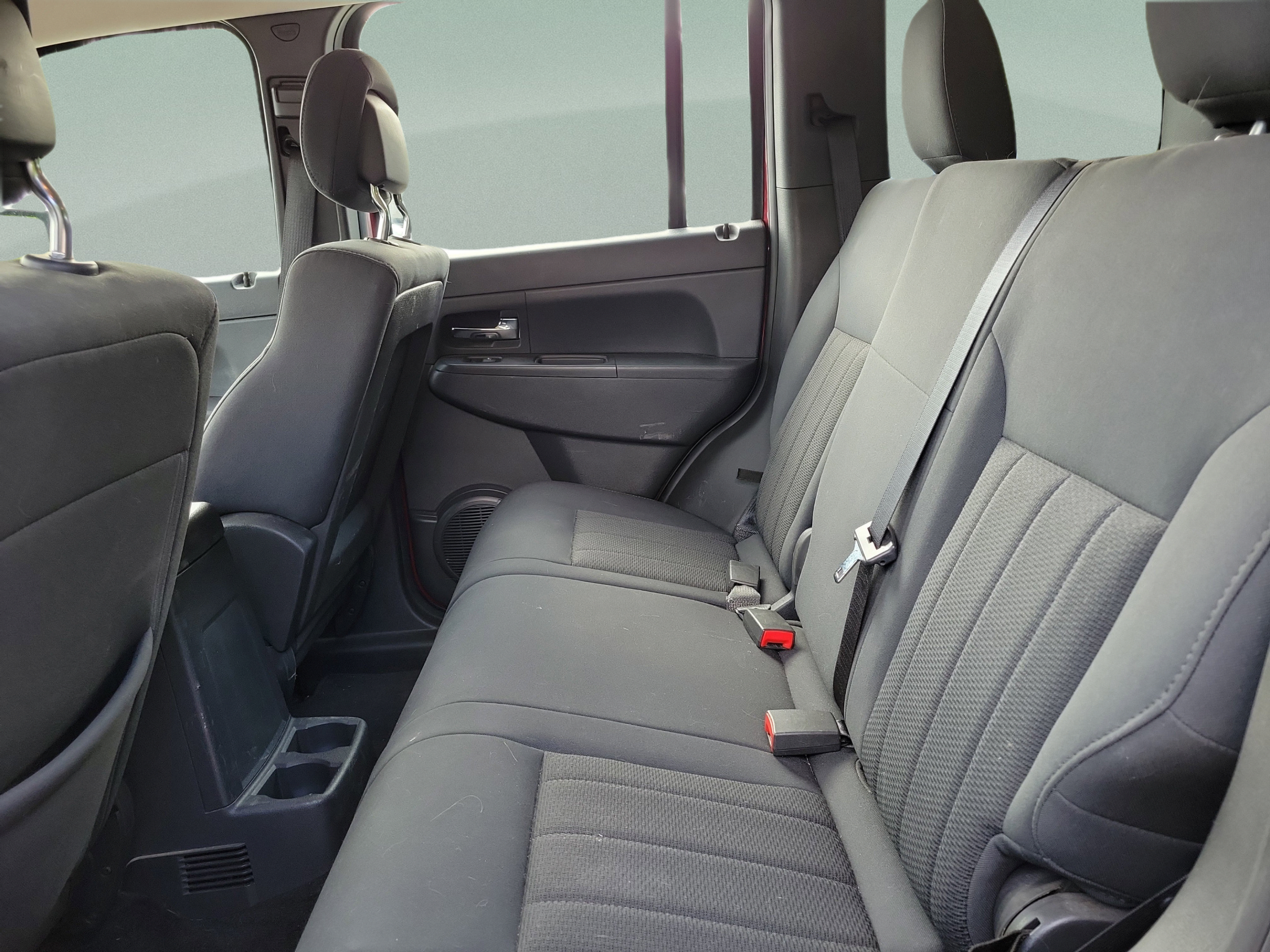 Used 2012 Jeep Liberty Sport AWD/4WD image 6