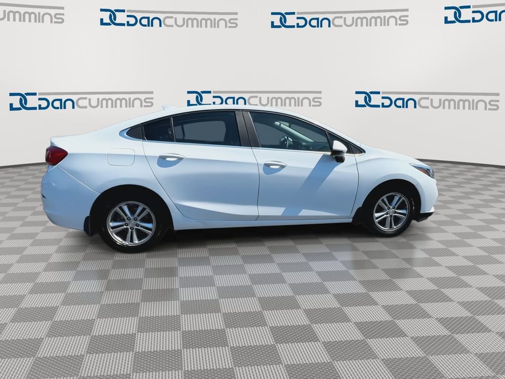 Used 2018 Chevrolet Cruze LT FWD image 9