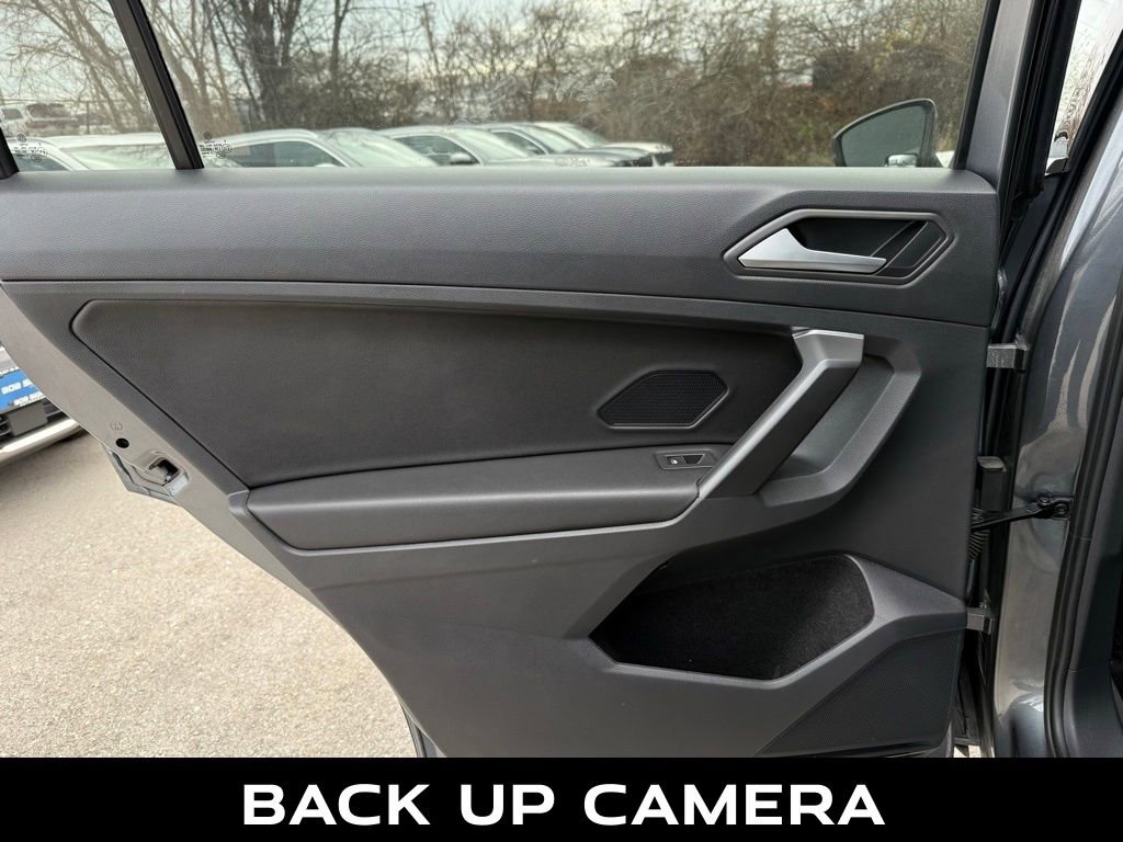 Used 2021 Volkswagen Tiguan SE image 8