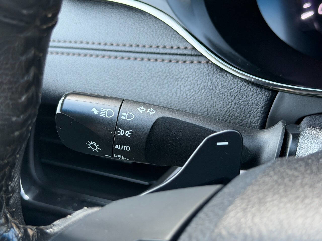 Used 2015 Toyota Avalon XLE image 36