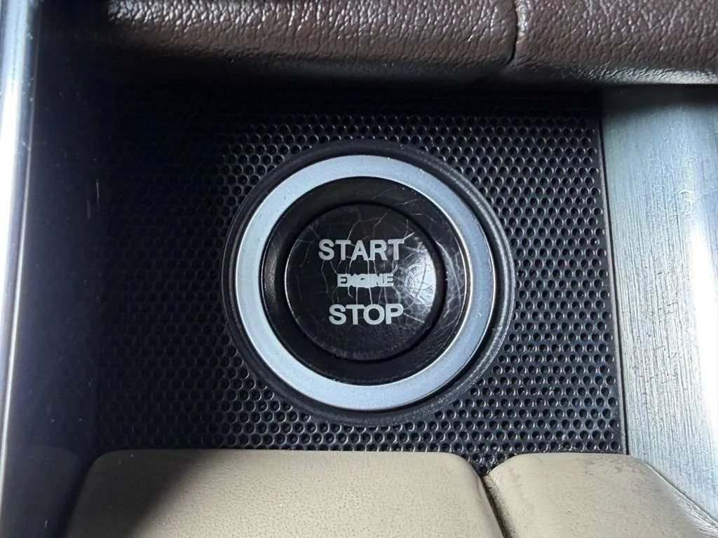 Used 2013 Land Rover Range Rover HSE AWD/4WD image 37