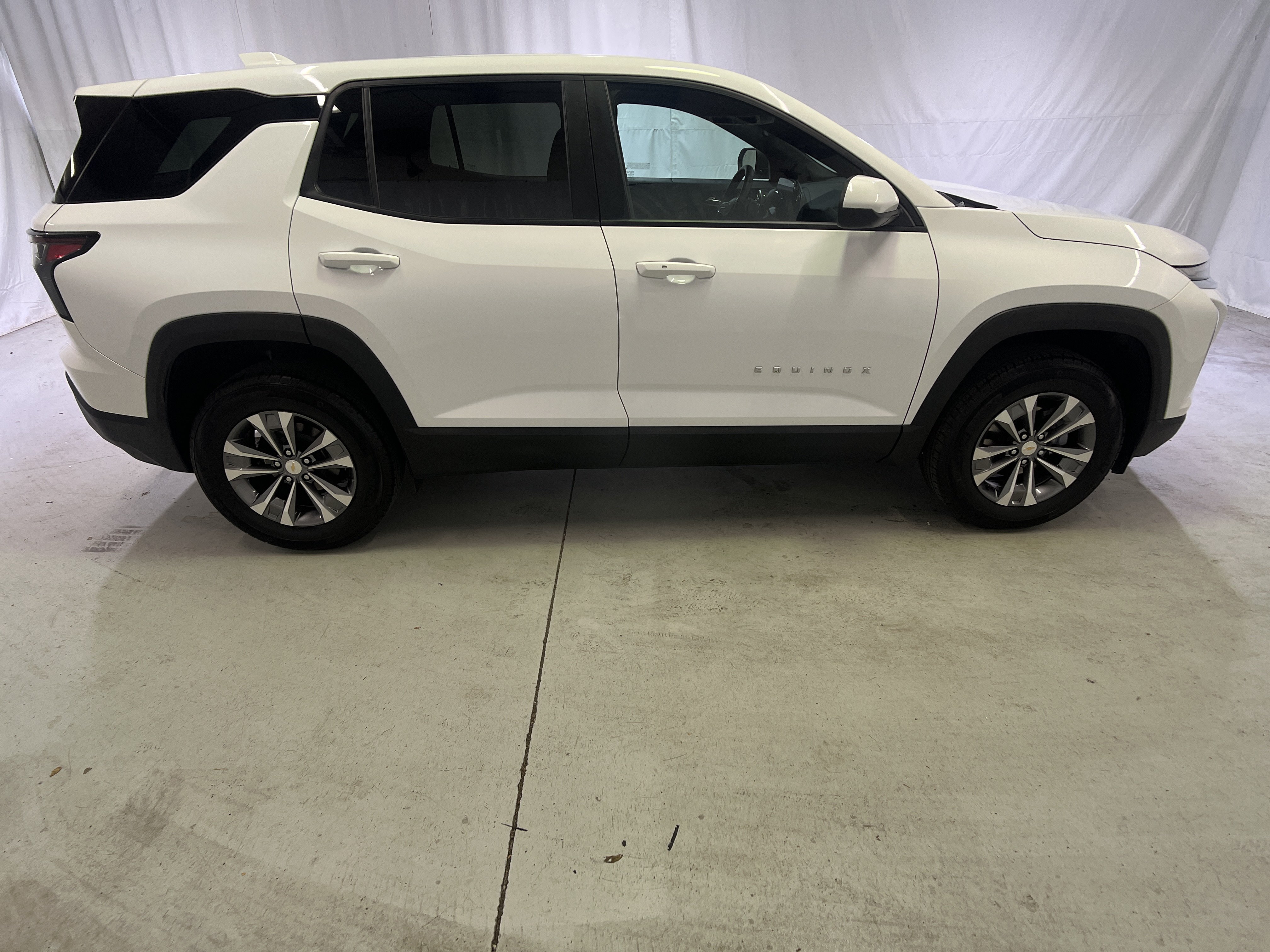 Certified 2026 Chevrolet Equinox LT w/ Convenience Package II AWD/4WD image 12