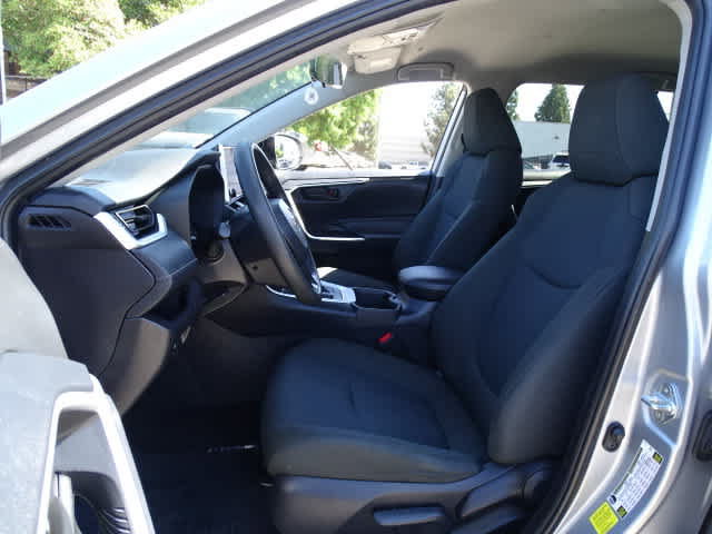 Certified 2025 Toyota RAV4 LE FWD image 17