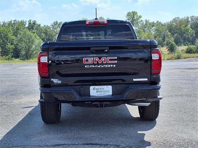 New 2026 GMC Canyon Elevation w/ Convenience Package image 4