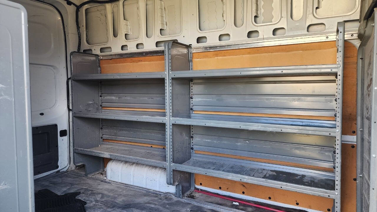 Used 2020 Nissan NV 2500 SV image 15