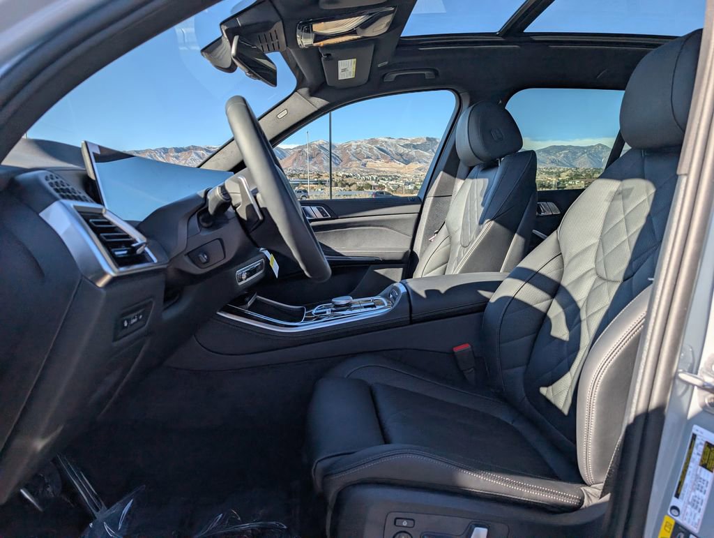 New 2026 BMW X5 xDrive50e w/ M Sport Package image 11