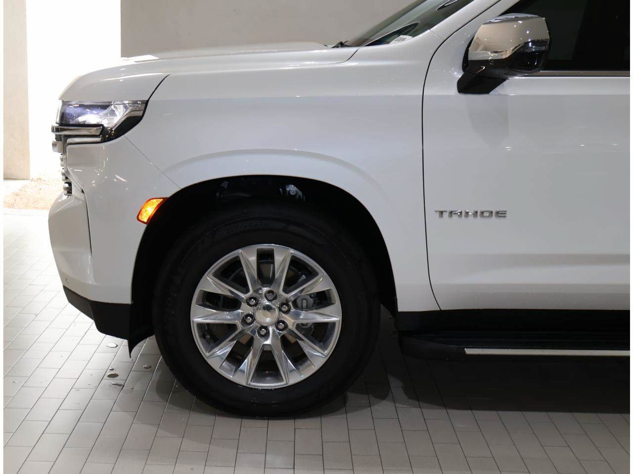 Used 2021 Chevrolet Tahoe Premier w/ Premium Package AWD/4WD image 4