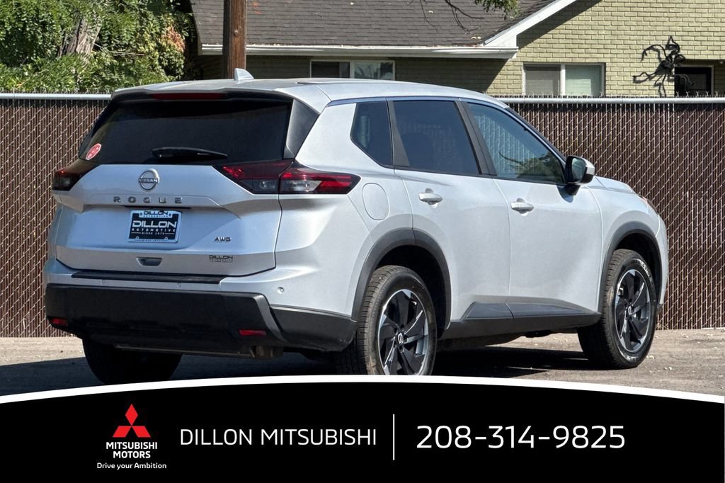 Used 2025 Nissan Rogue SV AWD/4WD image 7