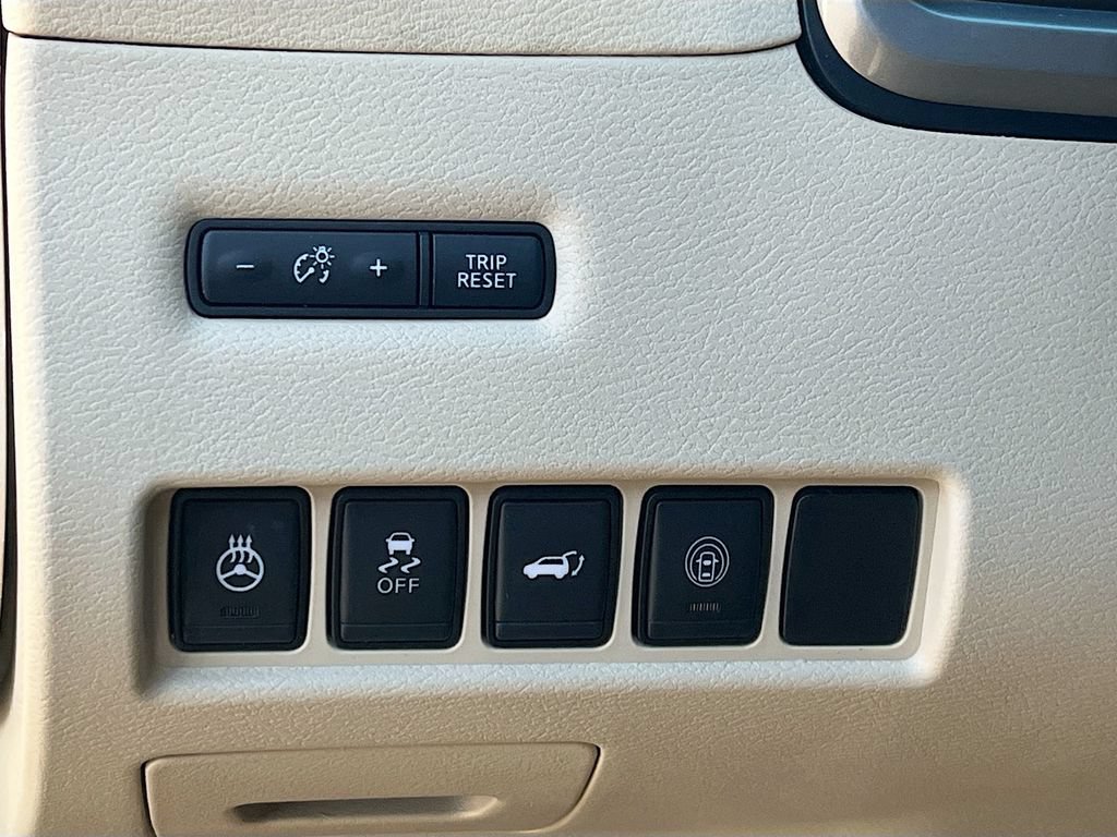 Used 2023 Nissan Murano Platinum w/ Cargo Package FWD image 10