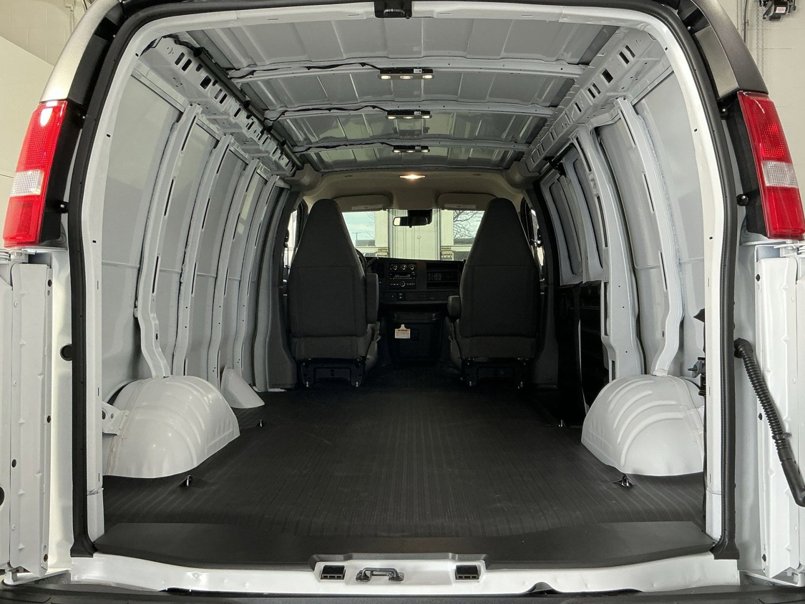 New 2026 Chevrolet Express 2500 RWD image 31