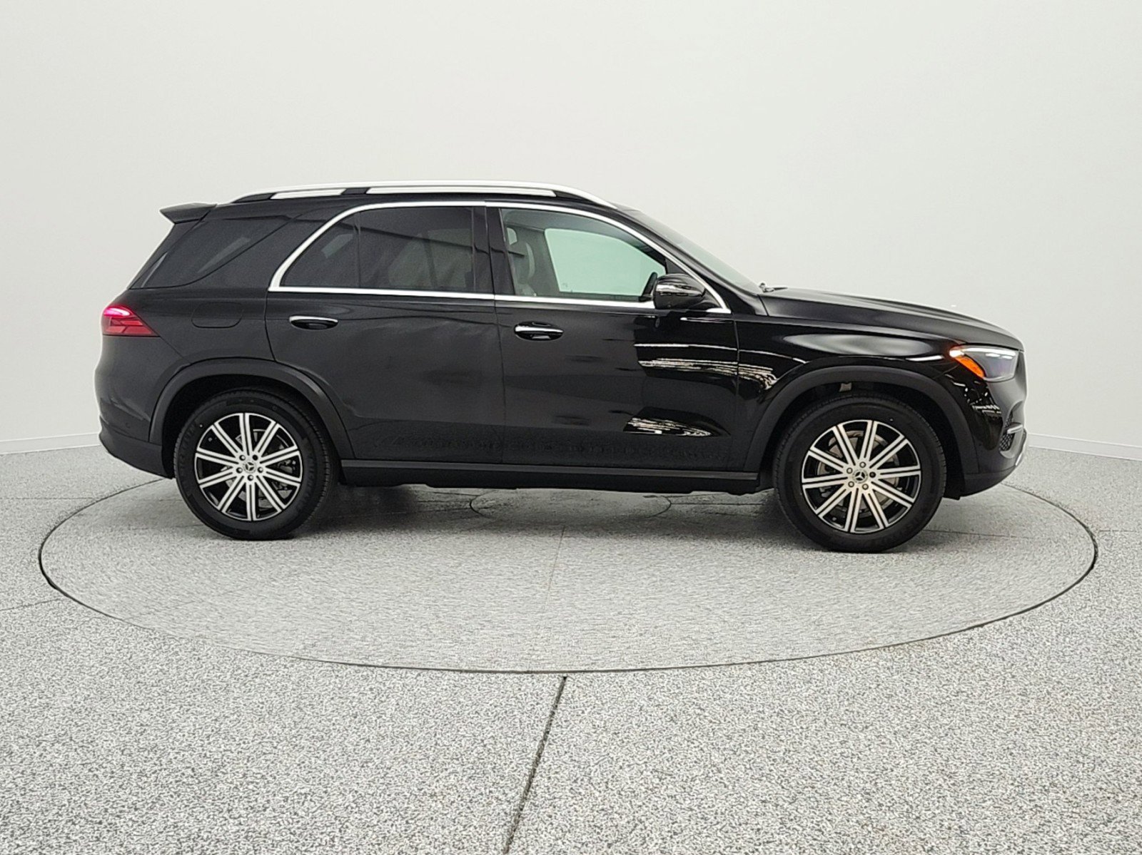 Certified 2026 Mercedes-Benz GLE 350 4MATIC image 4