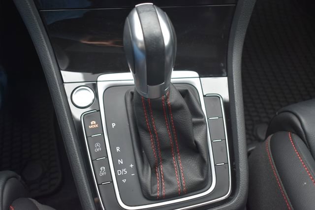 Used 2018 Volkswagen GTI SE w/ SE Leather Package FWD image 29