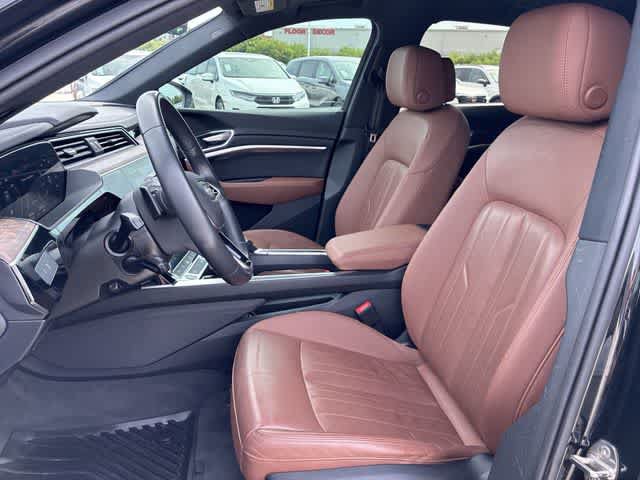 Used 2022 Audi e-tron Premium AWD/4WD image 17