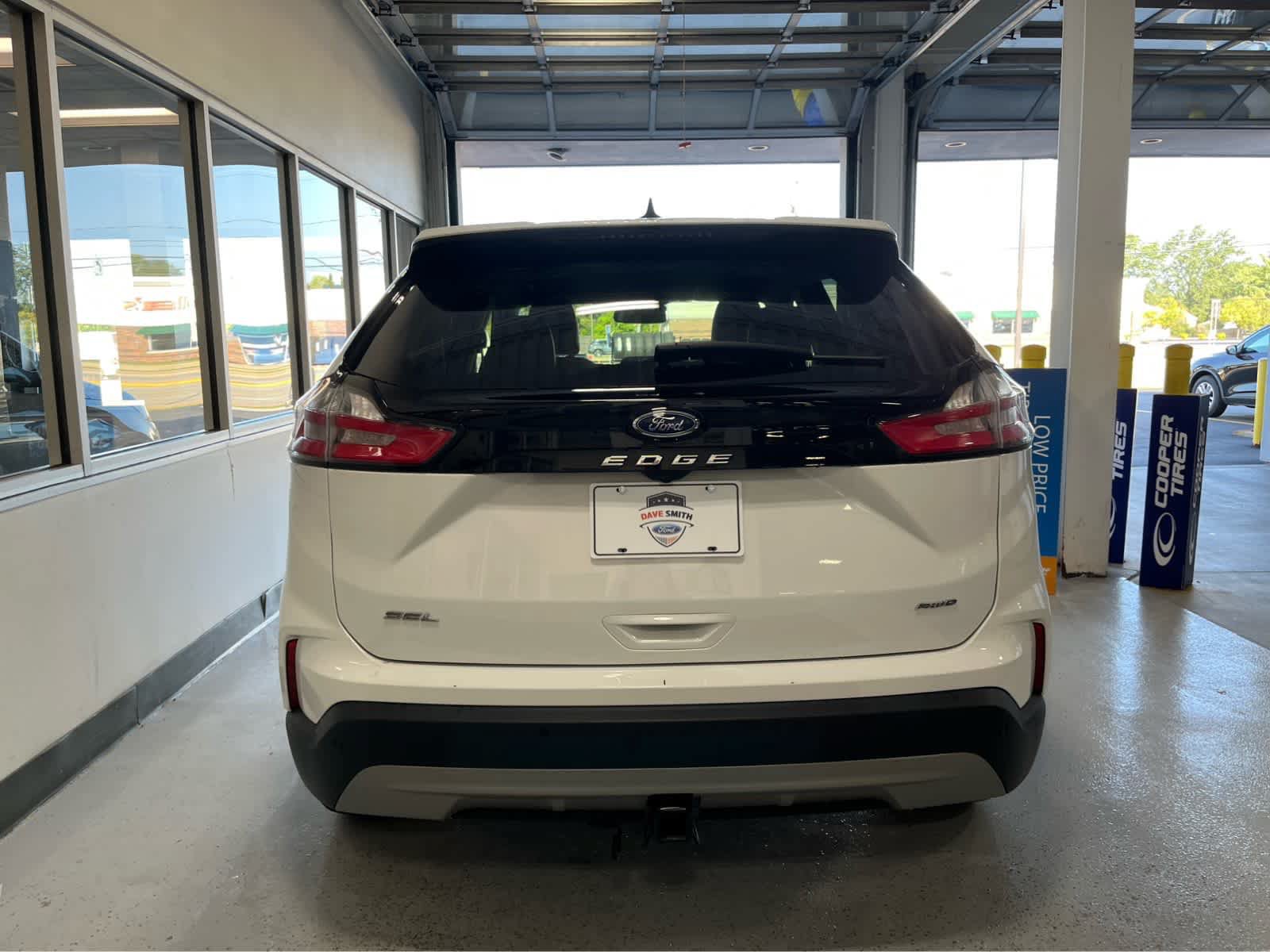 Certified 2024 Ford Edge SEL w/ Convenience Package AWD/4WD image 5