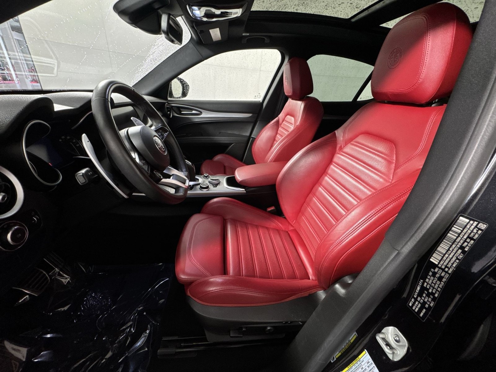 Used 2023 Alfa Romeo Stelvio Veloce AWD/4WD image 13
