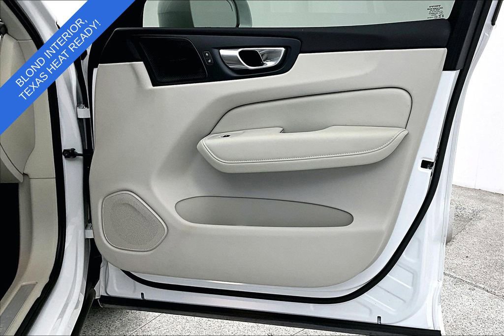 Certified 2023 Volvo XC60 B5 Plus w/ Climate Package image 26