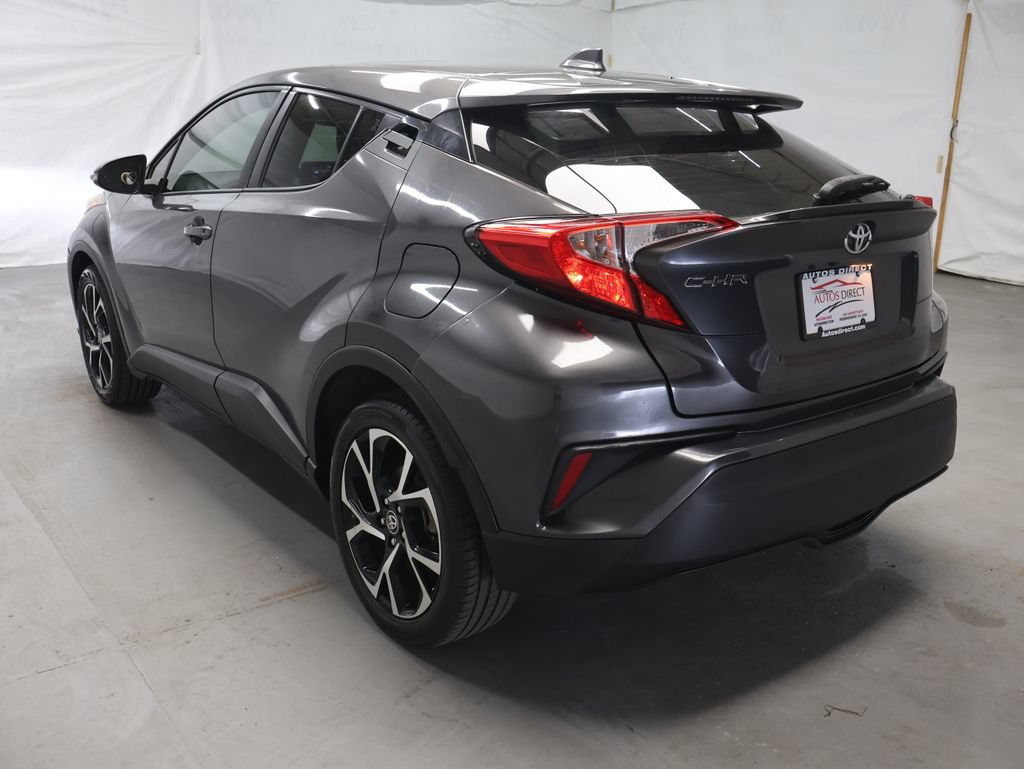 Used 2021 Toyota C-HR XLE FWD image 5