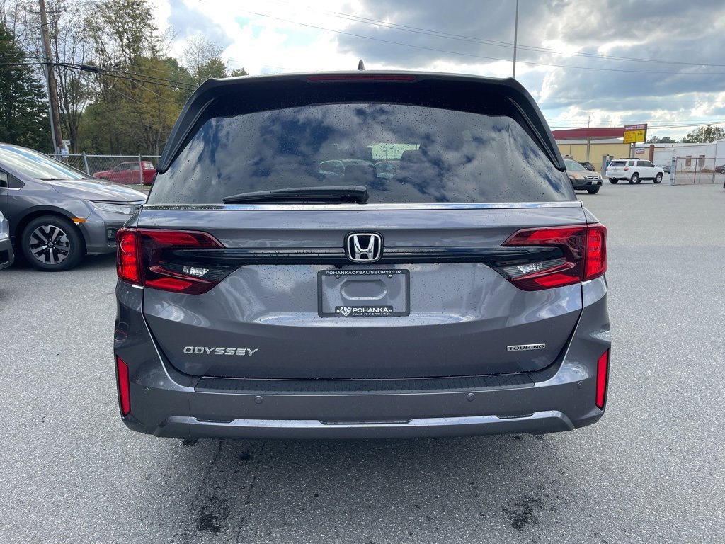 New 2026 Honda Odyssey Touring image 5