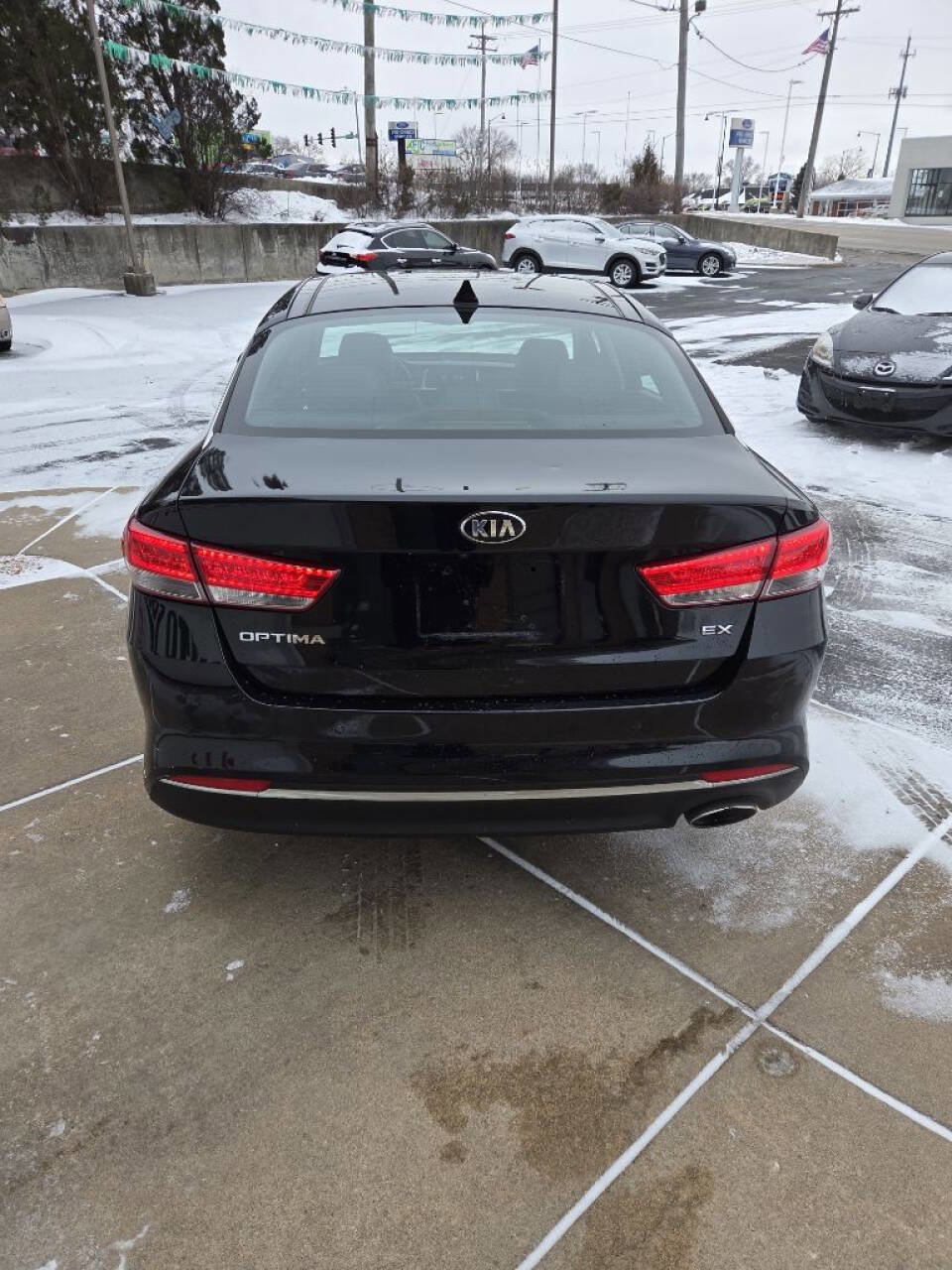 Used 2018 Kia Optima EX w/ Premium Package image 4