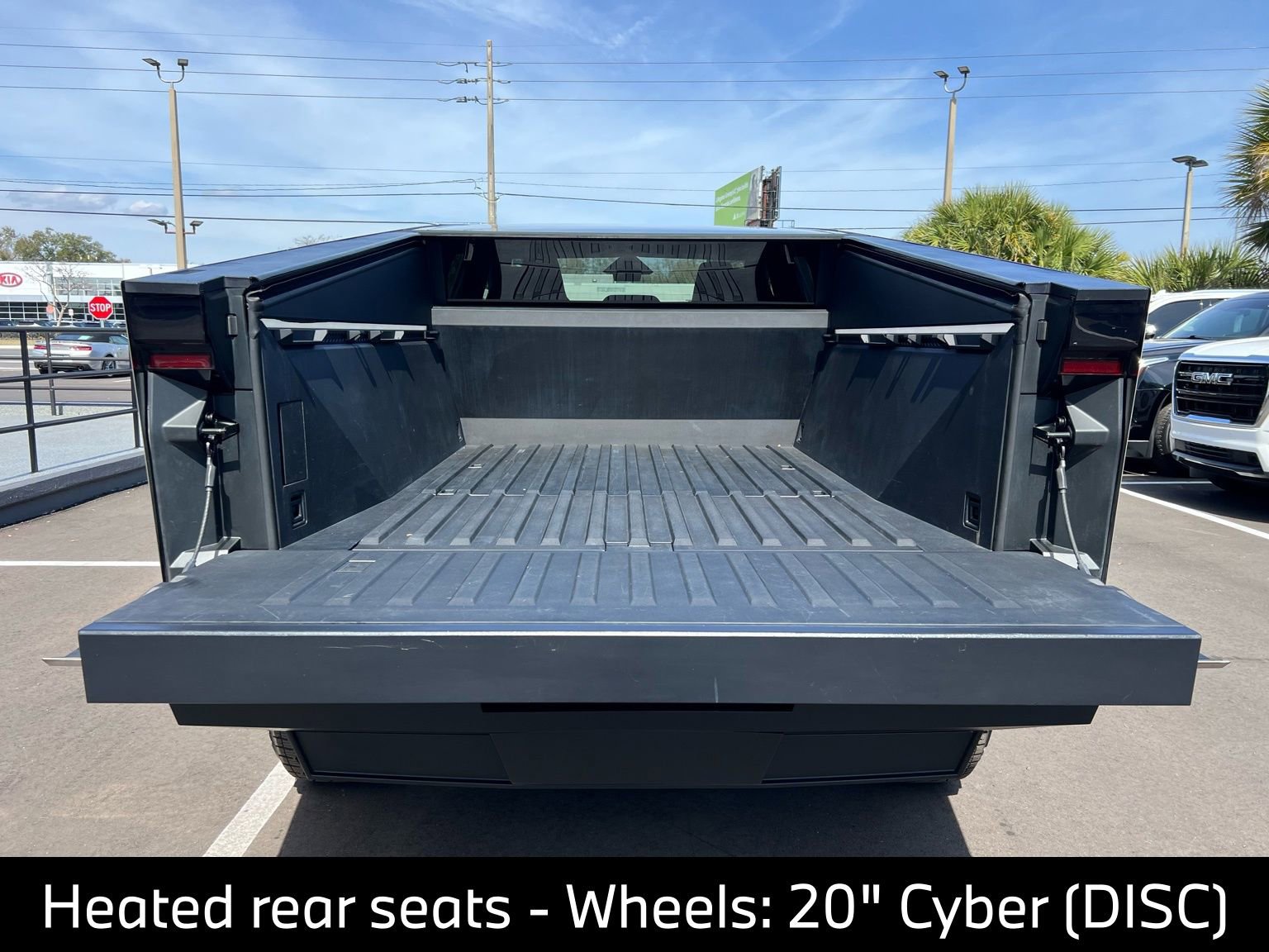 Used 2024 Tesla Cybertruck AWD Crew Cab image 19