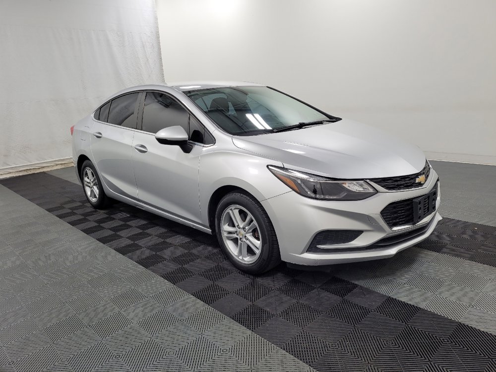 Used 2017 Chevrolet Cruze LT w/ Convenience Package image 11
