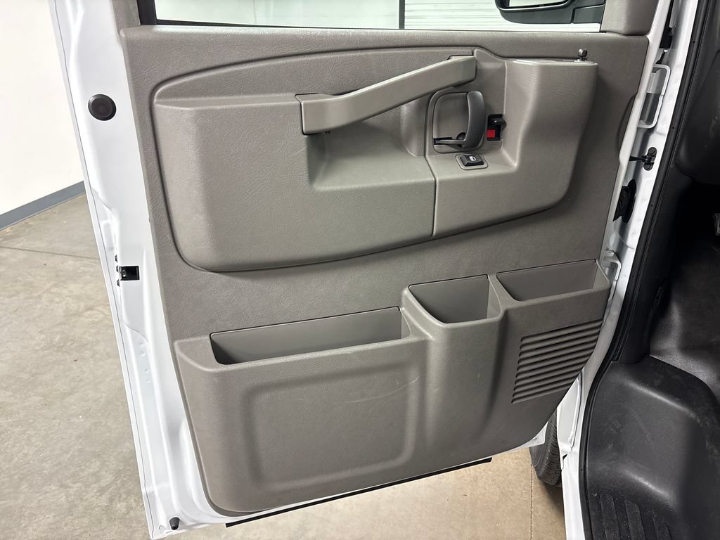 New 2026 GMC Savana 2500 w/ Driver Convenience Package RWD image 23